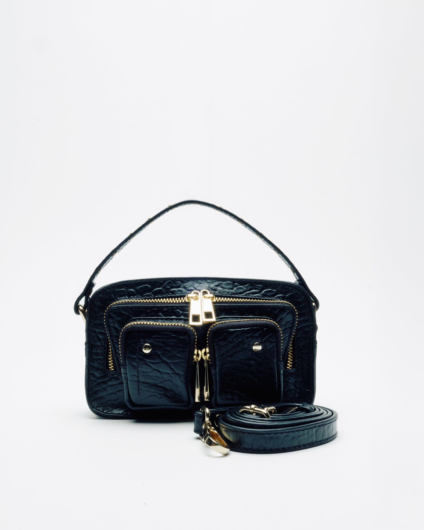 Núnoo Helena New Zealand black w. gold Small bag Black