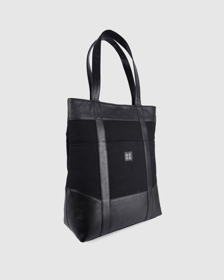 Núnoo Karl Canvas Black Large Black