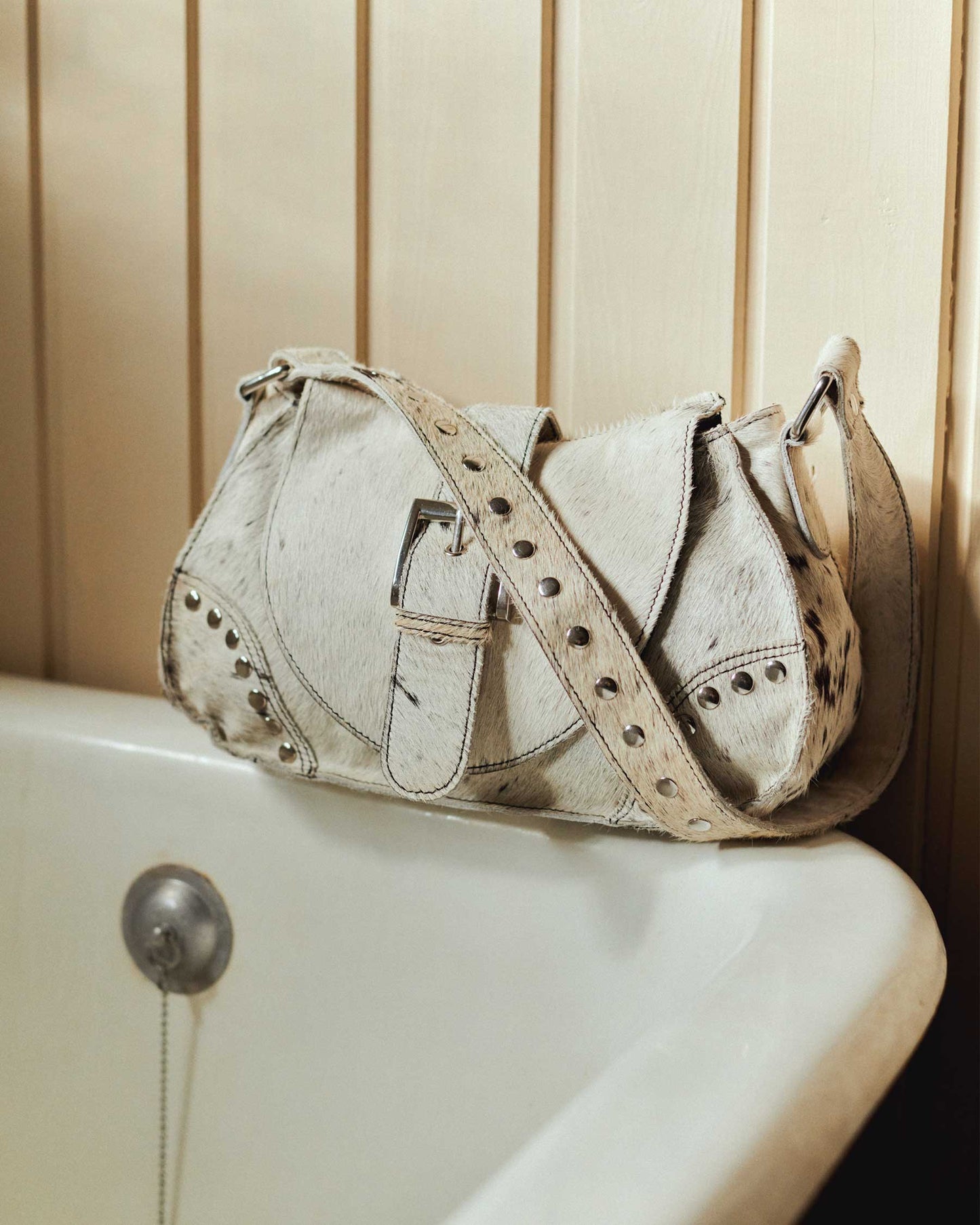 Núnoo Maria Rivet Black Dots Medium