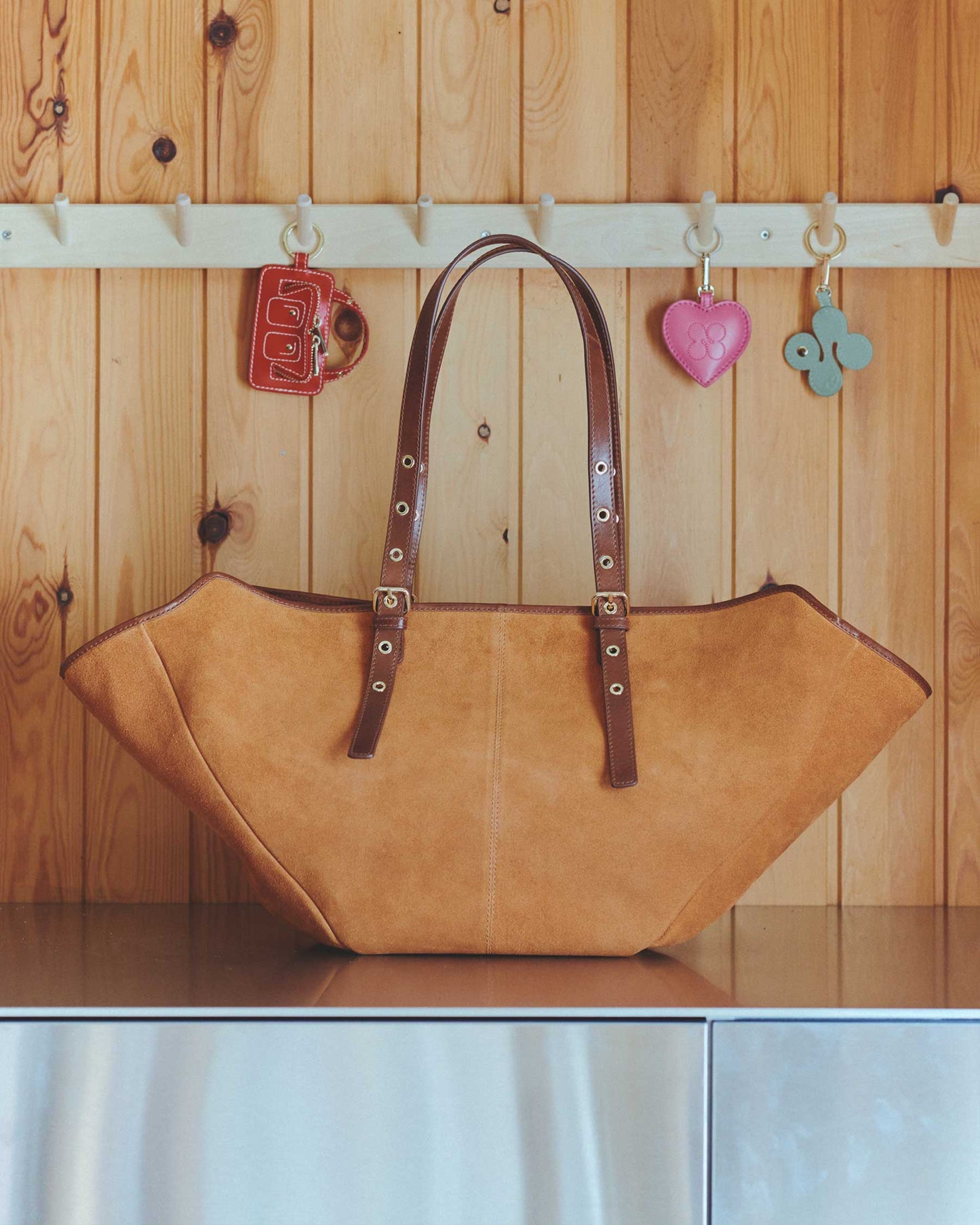 Núnoo Nora Suede Toffee w. Gold Maxi