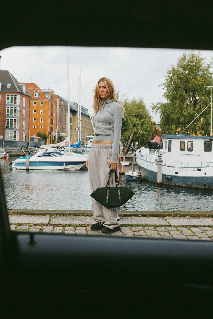 Núnoo Small Nora Nubuck Black Medium Black