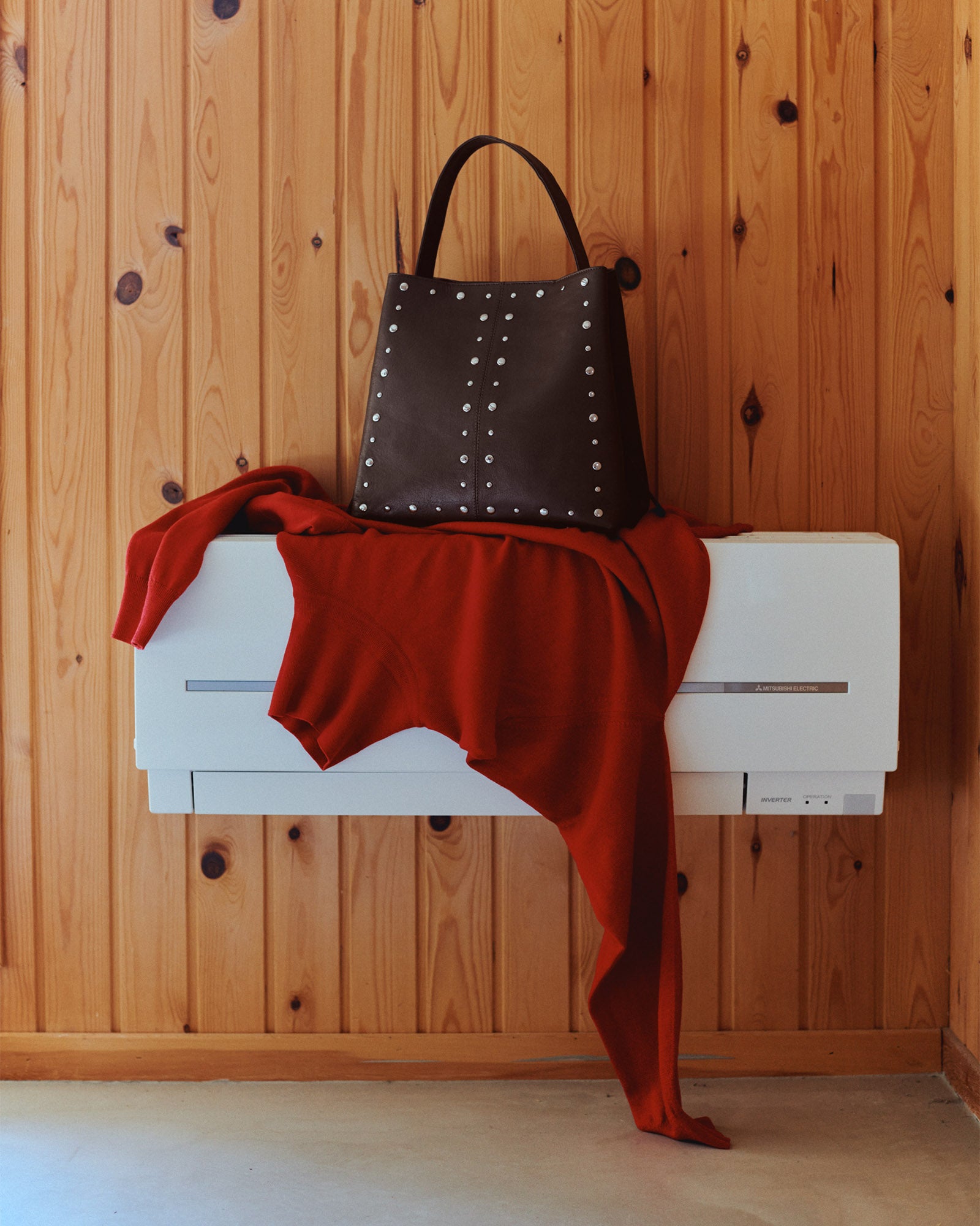 Núnoo Chiara Rivet Air 1 Dark Brown Large Dark brown