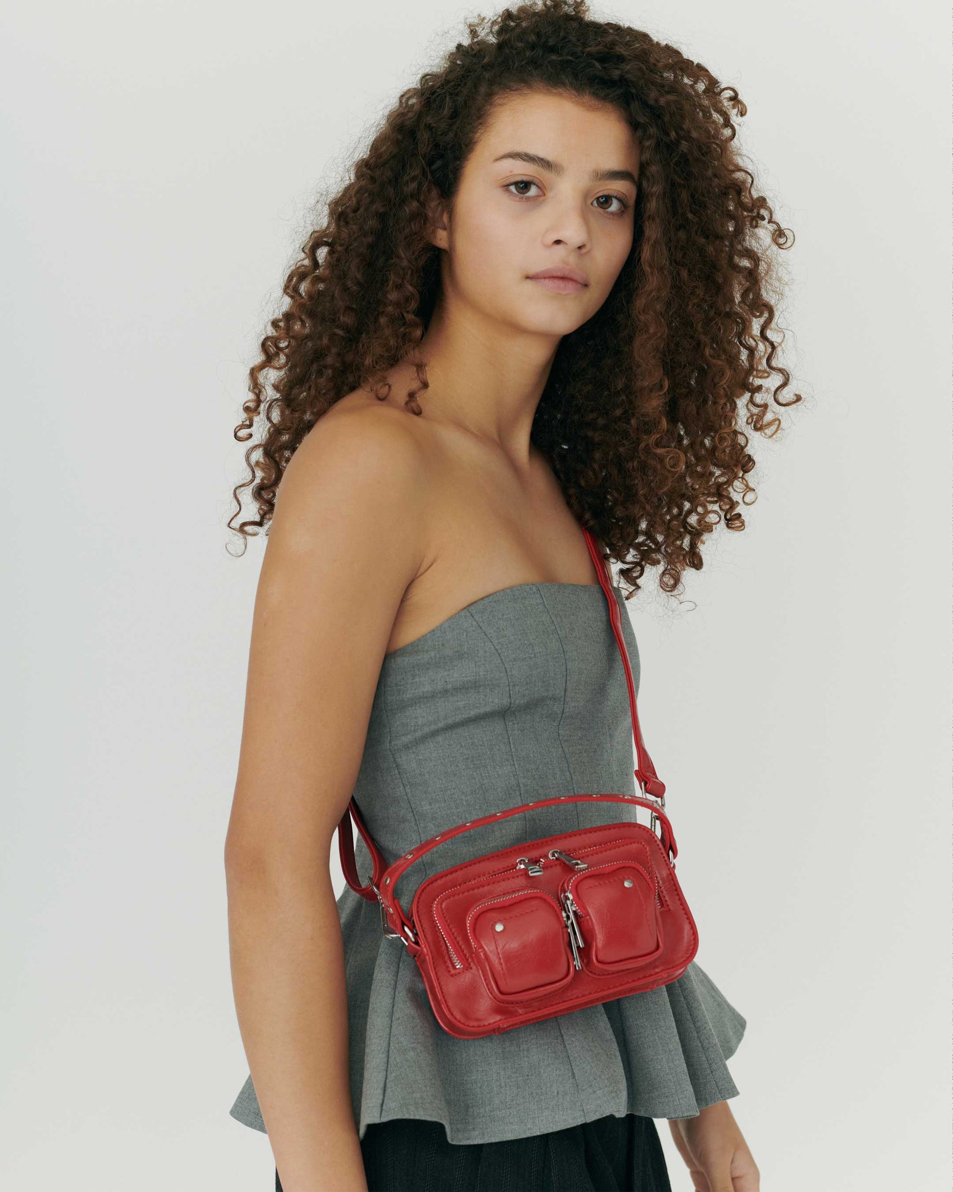 Núnoo Helena Wrinkle Bright Red Small bag Bright Red