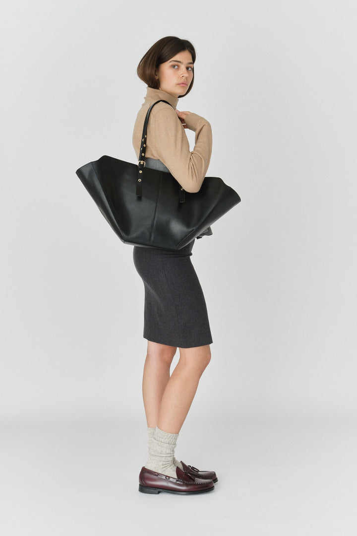 Núnoo Nora Florence Black w. Gold Maxi Black